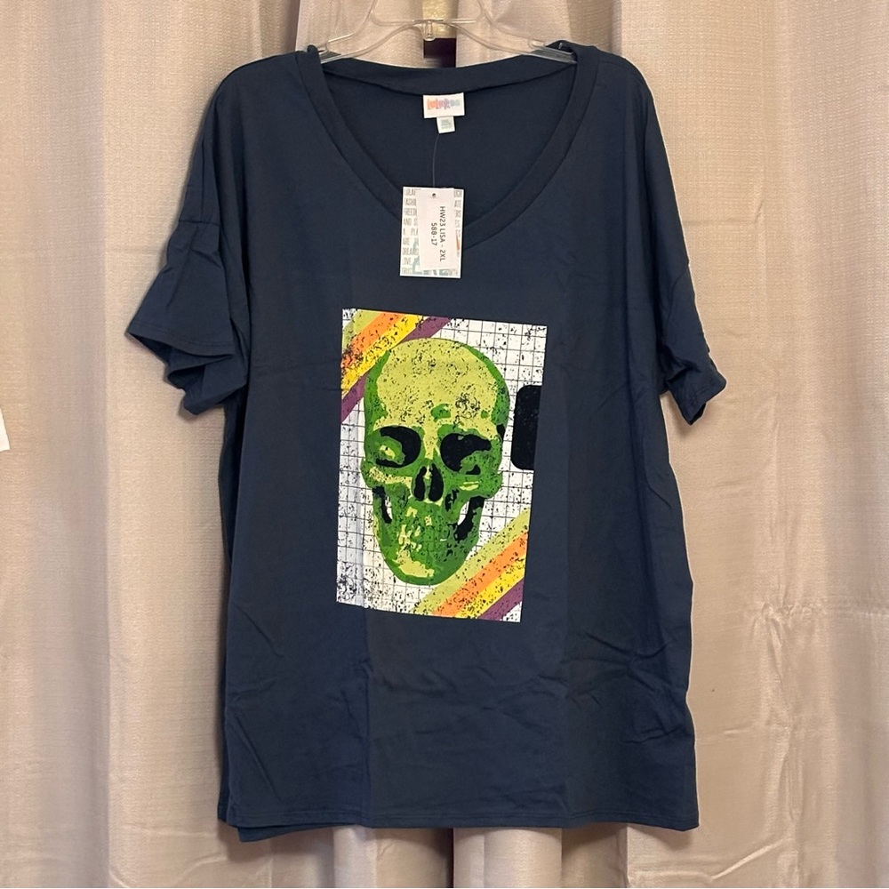 🎃🎃 LuLaRoe Halloween Lisa Graphic Skull Tee - 2X